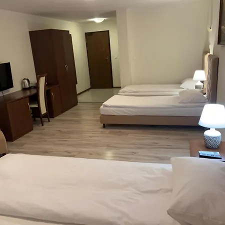 Marina 3*